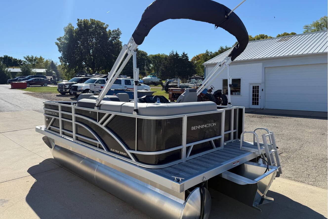 A photo of this 2026 Bennington 168 SF Electric