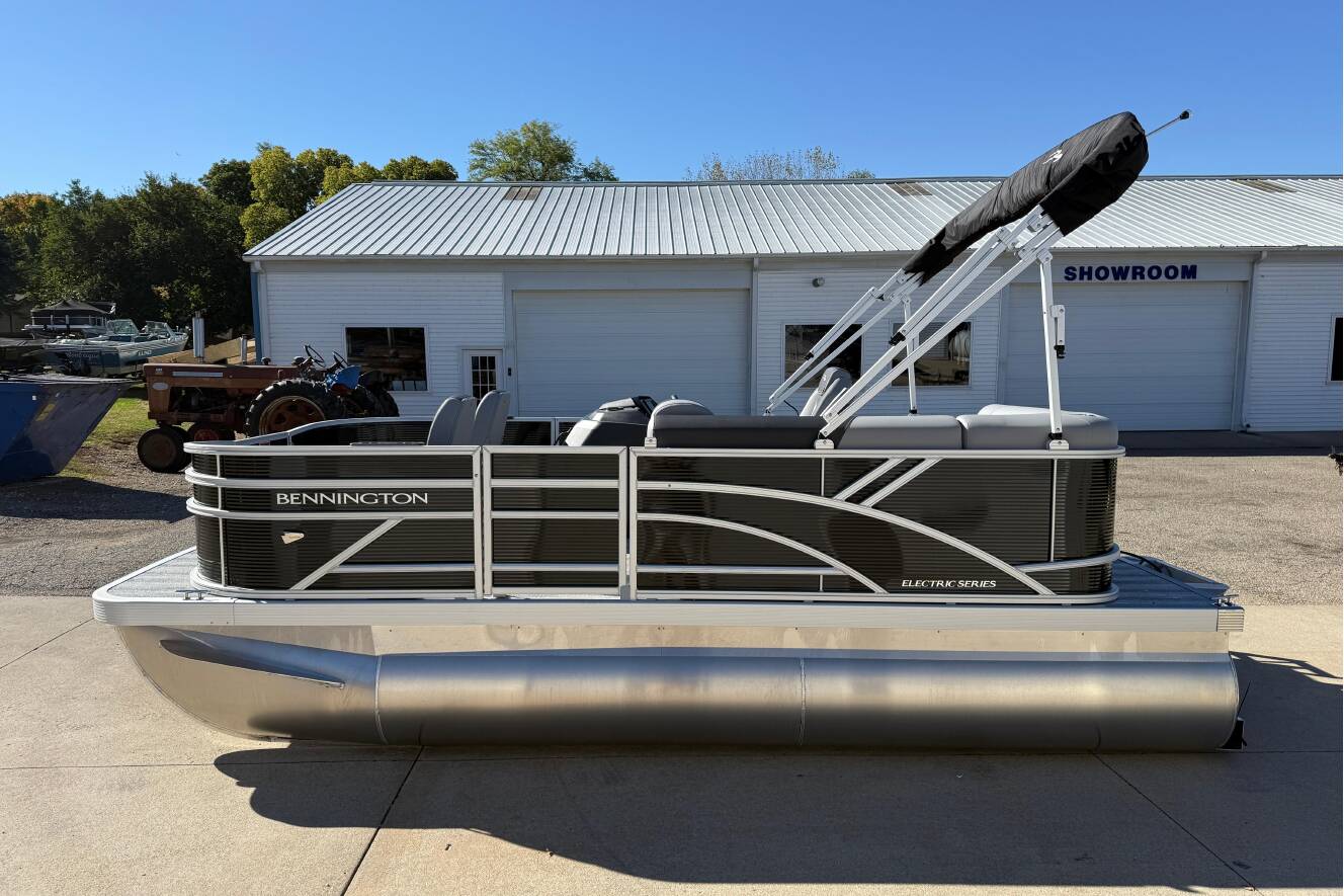A photo of this 2026 Bennington 168 SF Electric