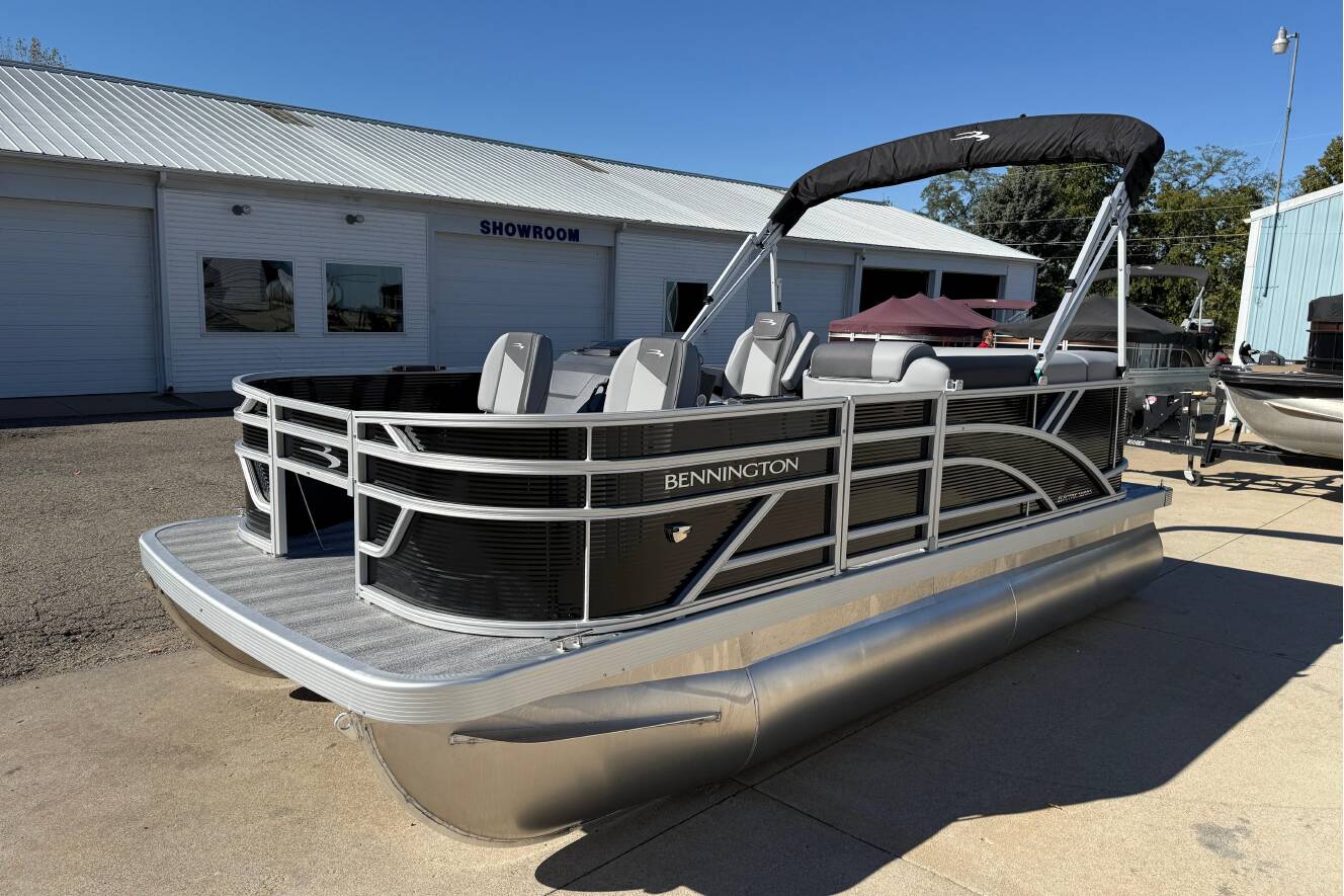 A photo of this 2026 Bennington 168 SF Electric