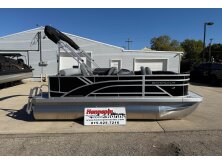 Bennington 23 M Fastback Review image