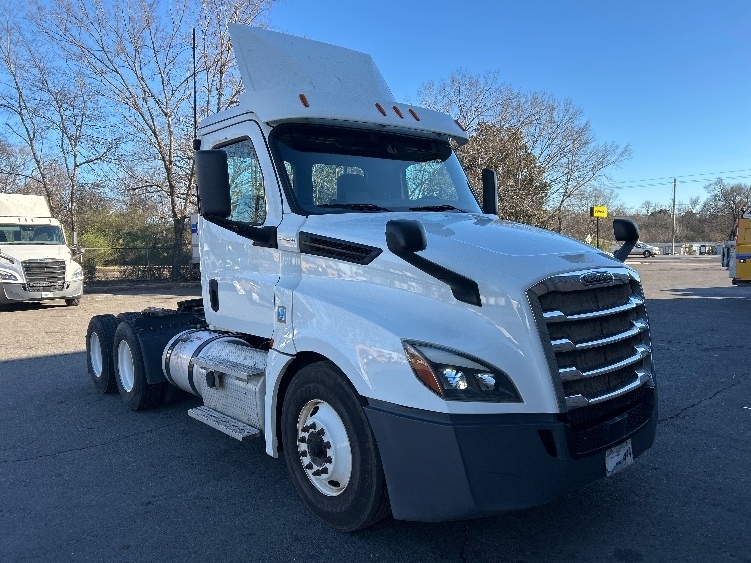 2020 FREIGHTLINER CASCADIA 126 in Hot Springs, AR