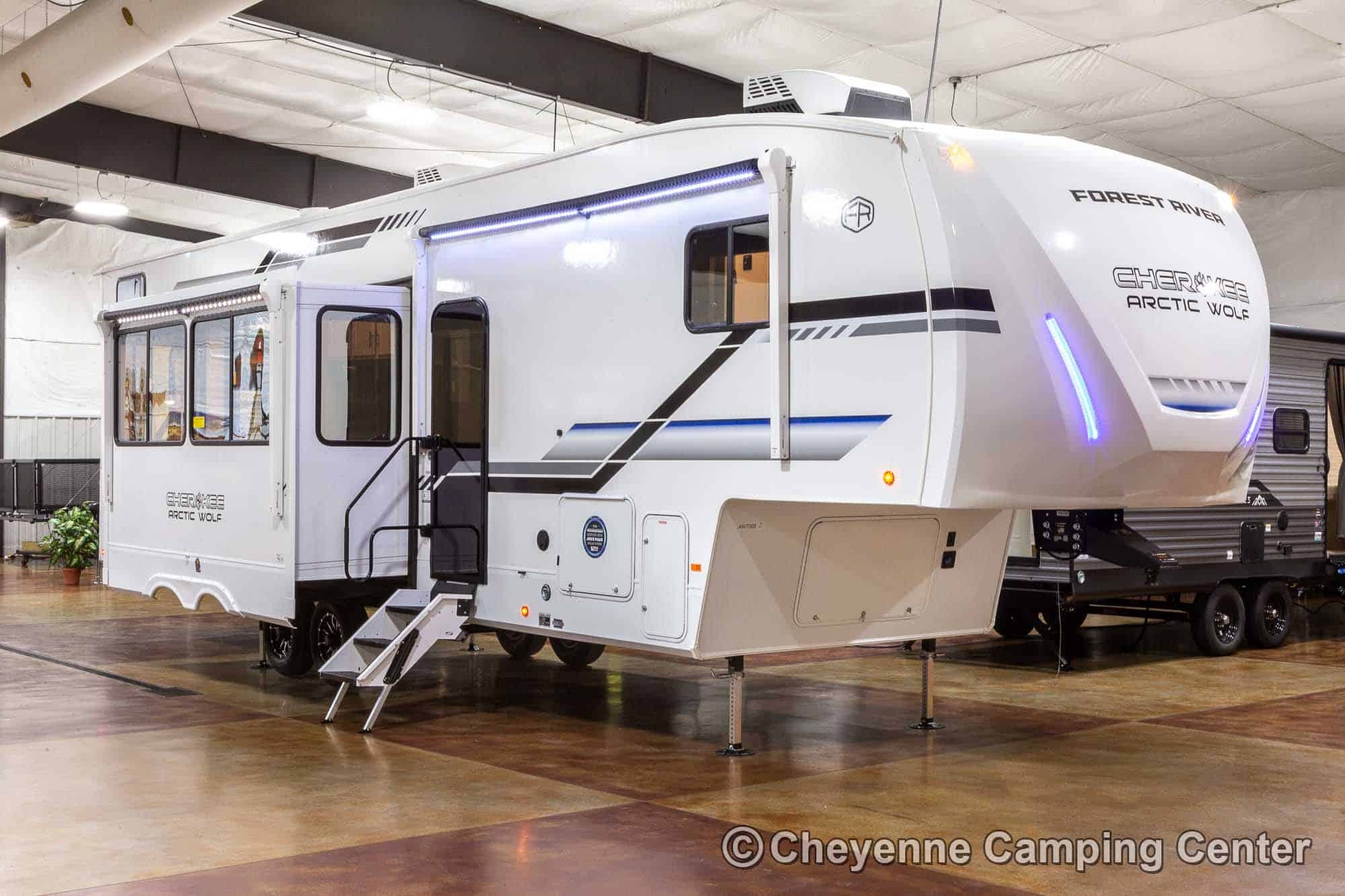 2026 Forest River Cherokee Arctic Wolf 331BH RV