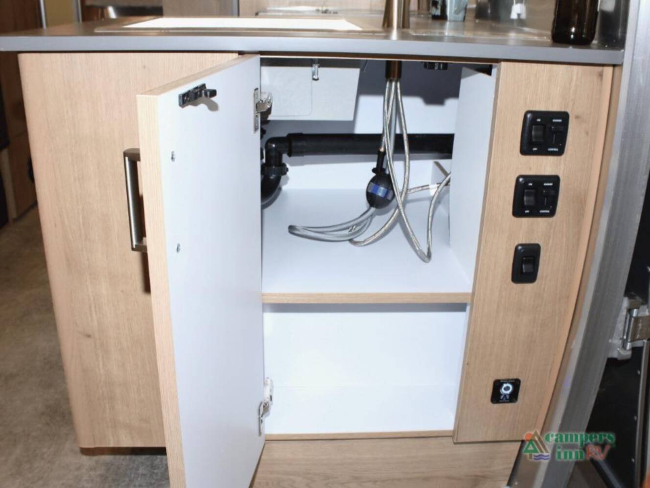 A photo of this 2026 Airstream Trade Wind 25FBQ