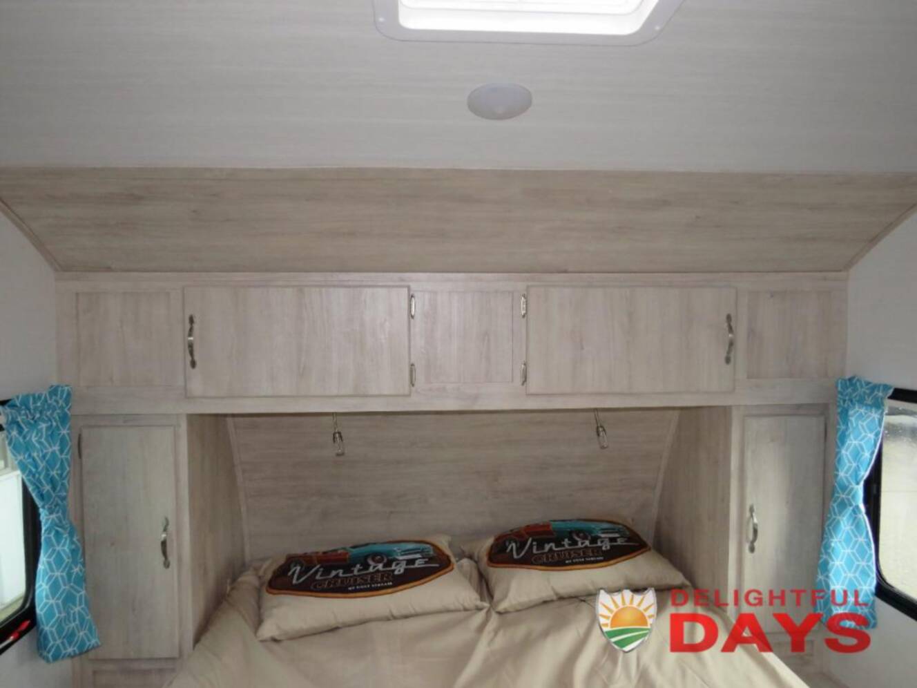 A photo of this 2026 Gulf Stream Rv Vintage Cruiser 23RSS