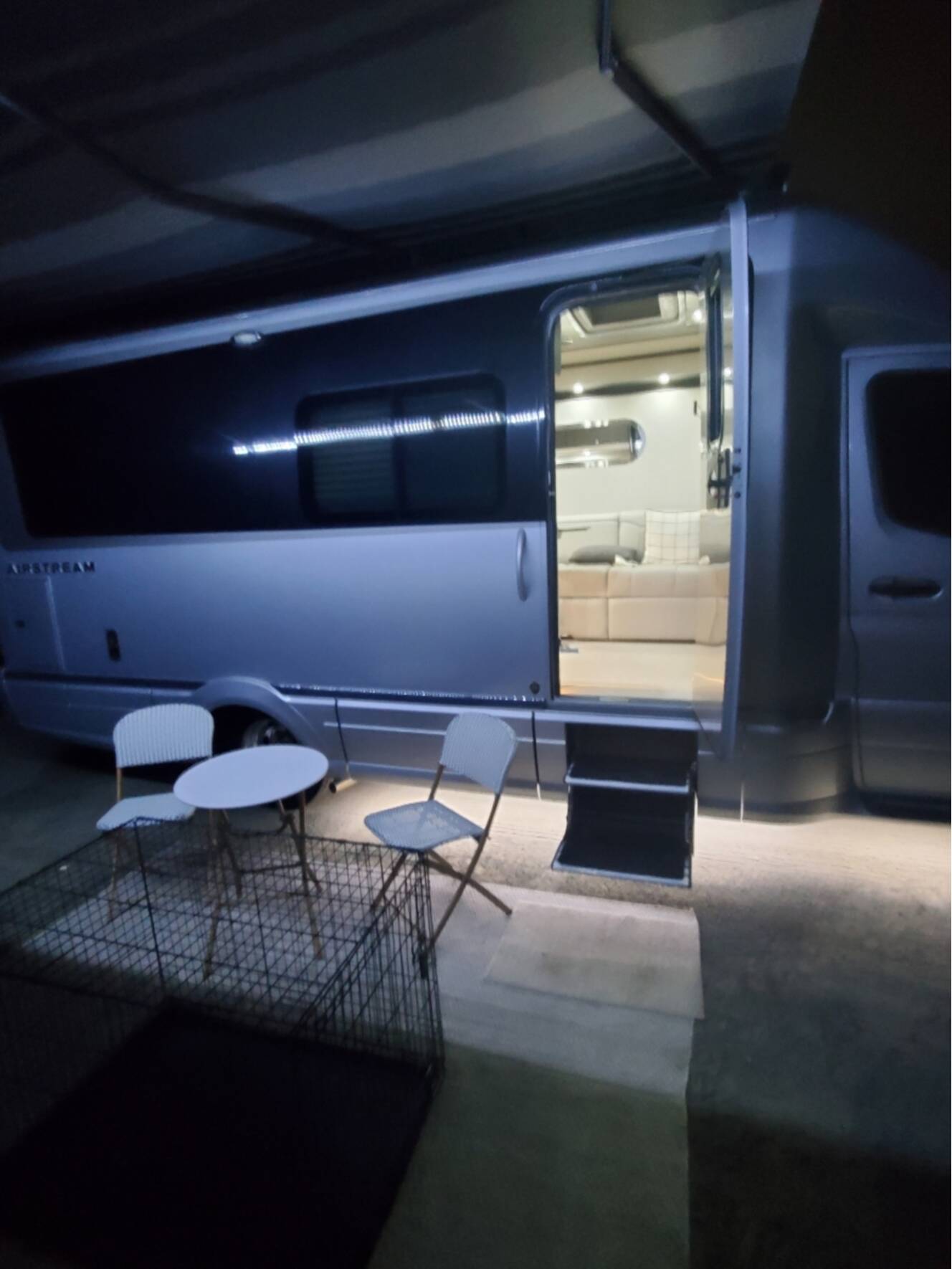 A photo of this 2020 Airstream ATLAS MURPHY SUITE