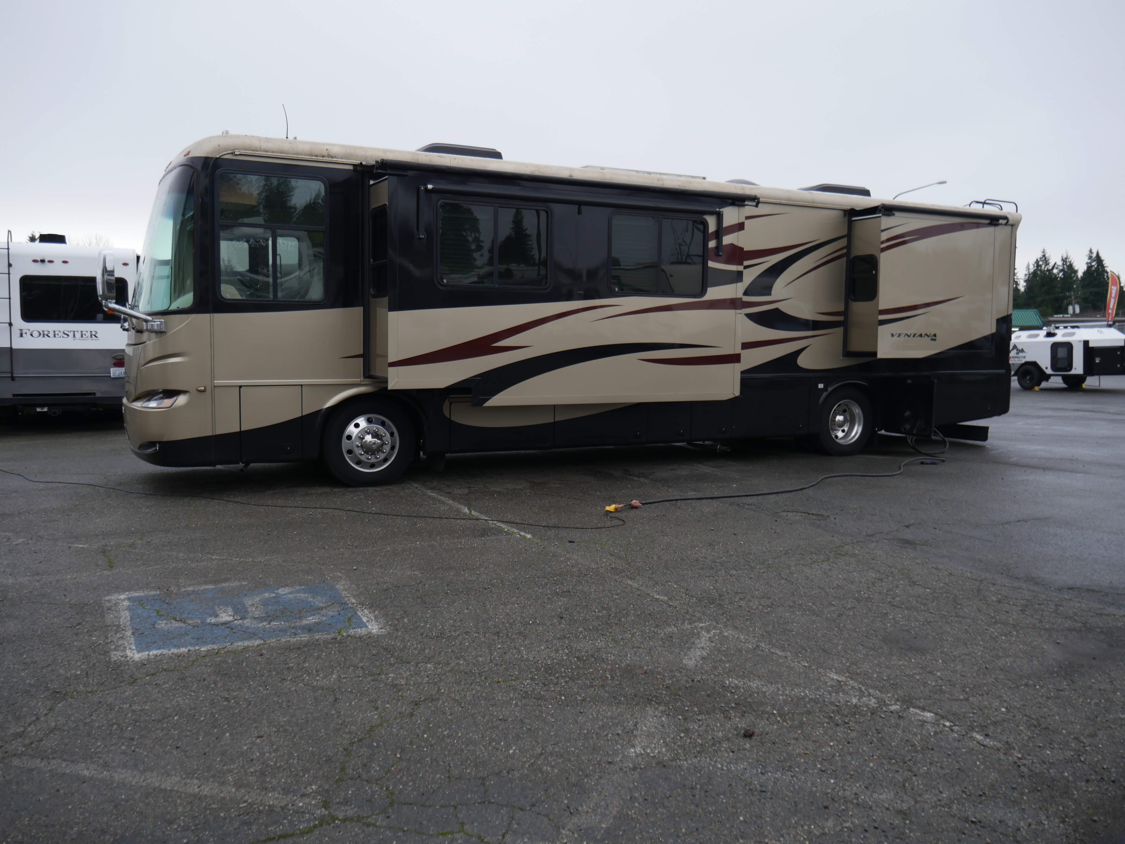 2010 Newmar Ventana 3933 in puyallup WA