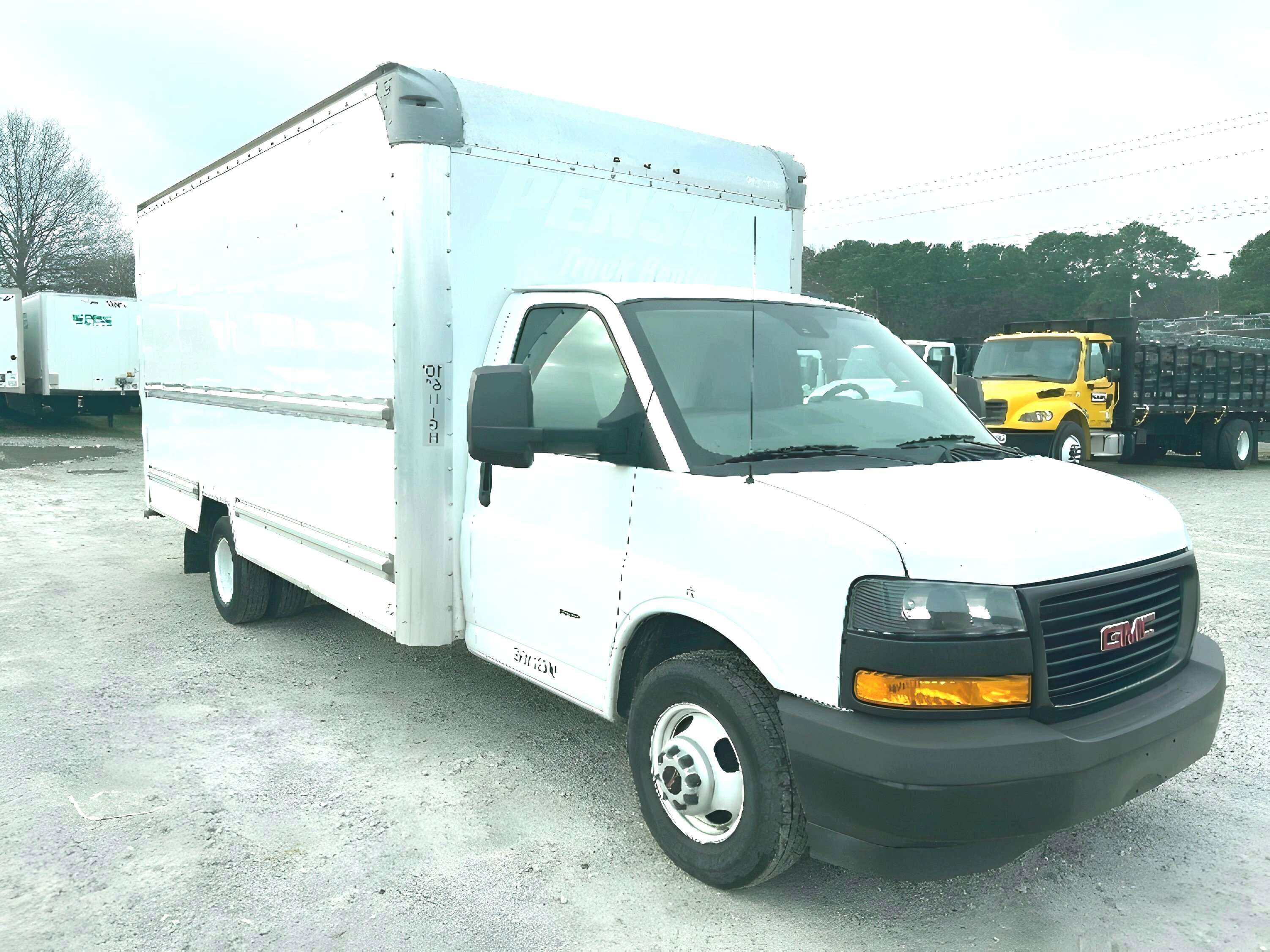 2021 GMC SAVANA in Jackson, TN