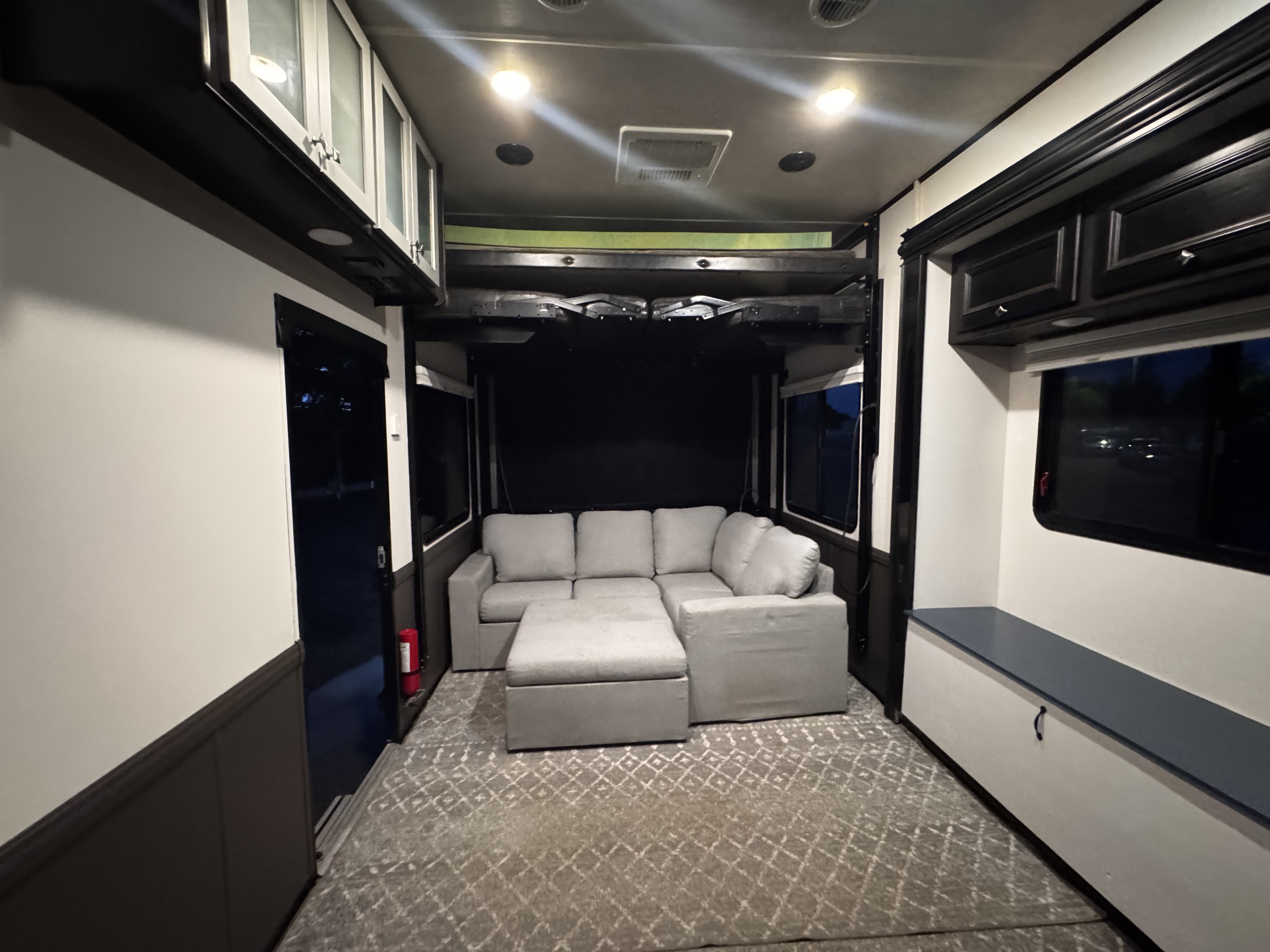 2018 Heartland ROAD WARRIOR 411RW RV
