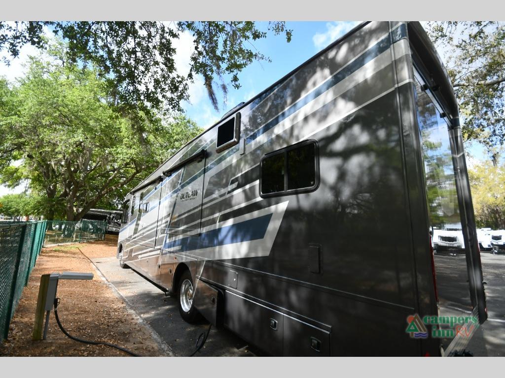 2026 Thor Motor Coach Outlaw 38K 38KB in seffner FL