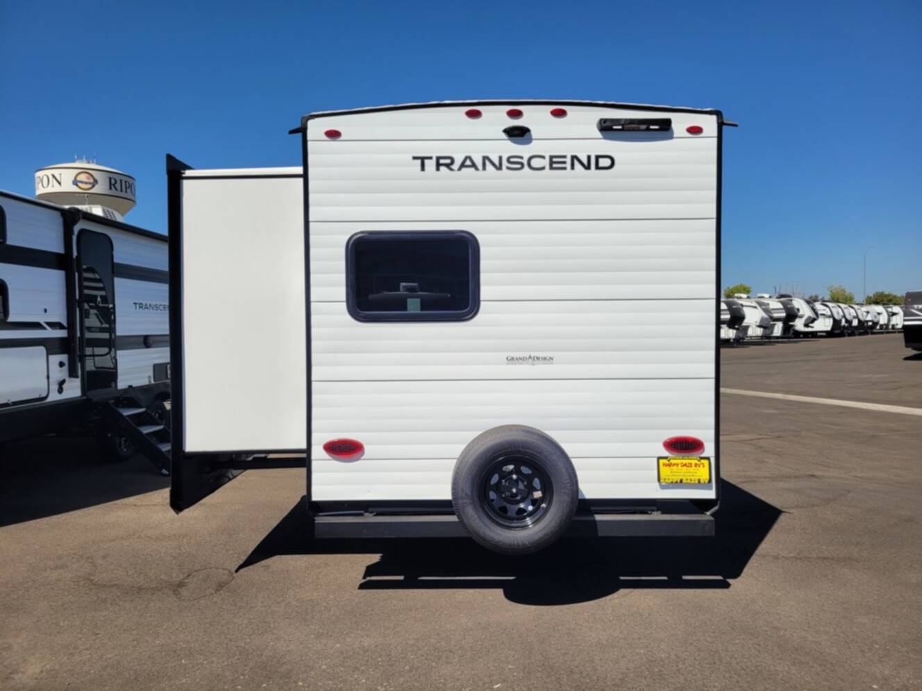 A photo of this 2026 Grand Design Transcend 325BHT