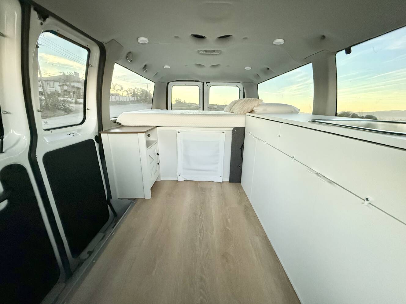 A photo of this 2006 Ford ECONOLINE 150