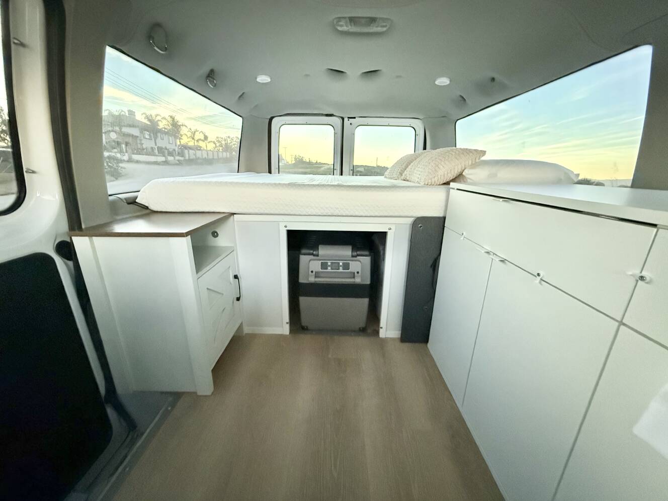 A photo of this 2006 Ford ECONOLINE 150