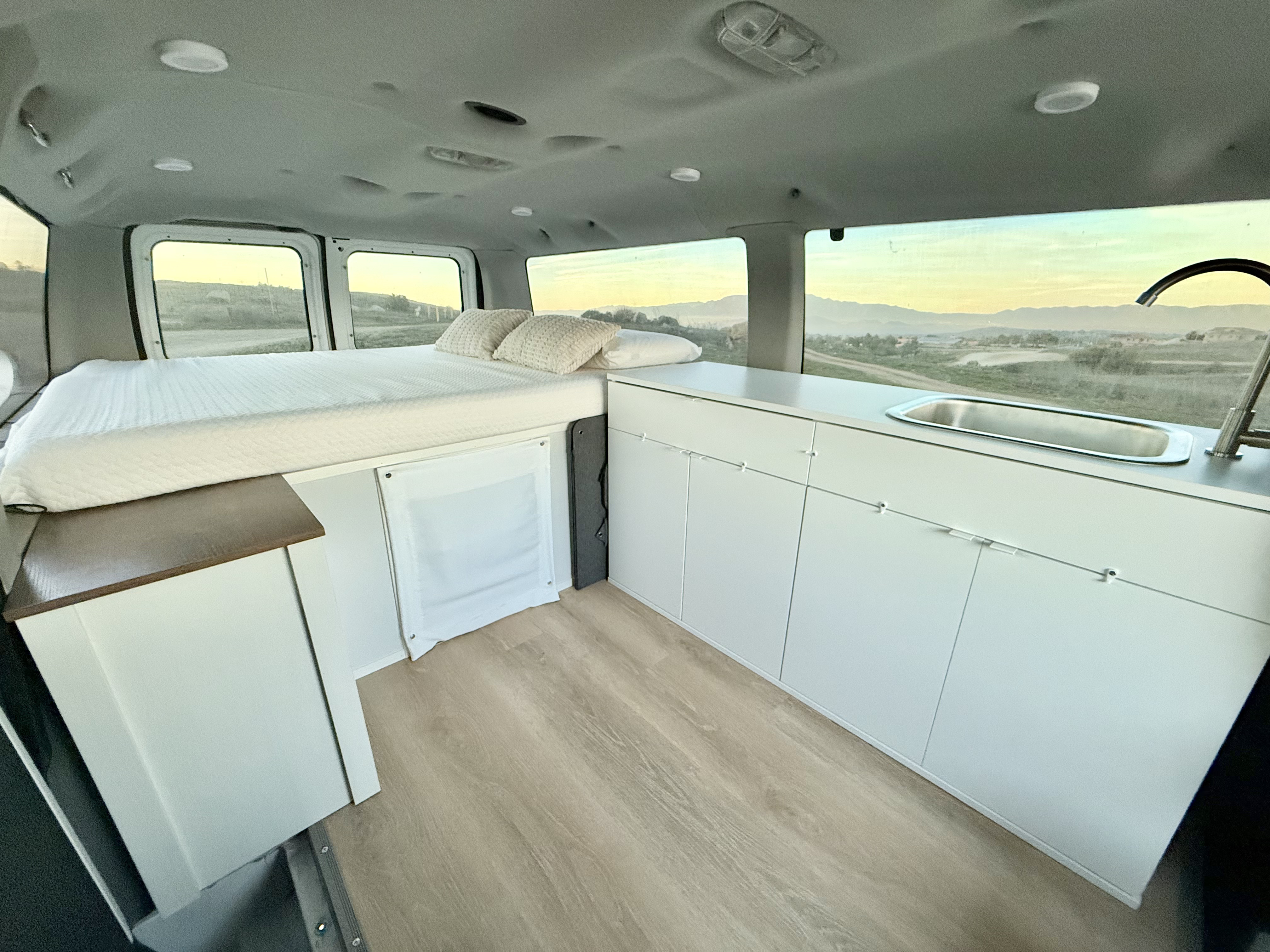 2006 Ford ECONOLINE 150 in riverside CA