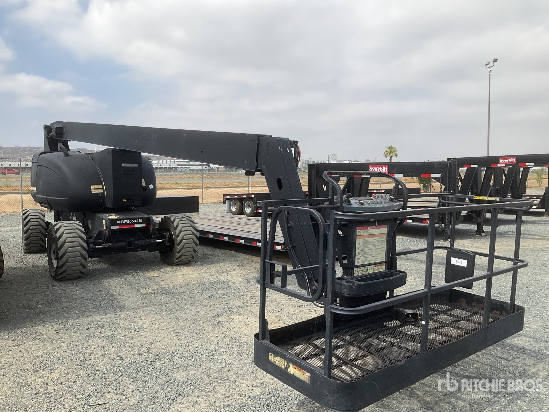 Articulated Boom Lift Equipment listings For Sale Near Tucson