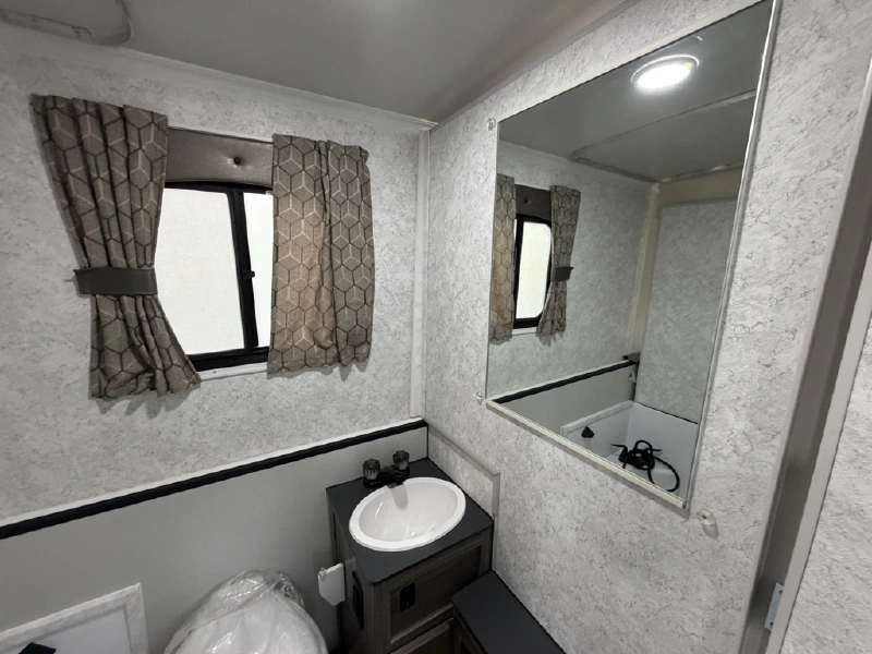 2026 TRAILMANOR 2720 SERIES QB