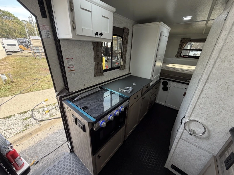 2026 TRAILMANOR 2720 SERIES QS