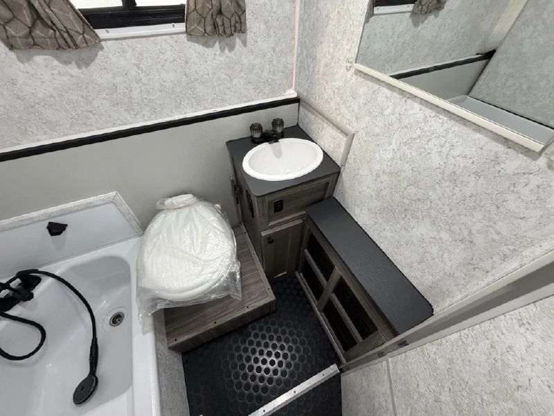 2026 TRAILMANOR 2720 SERIES QS