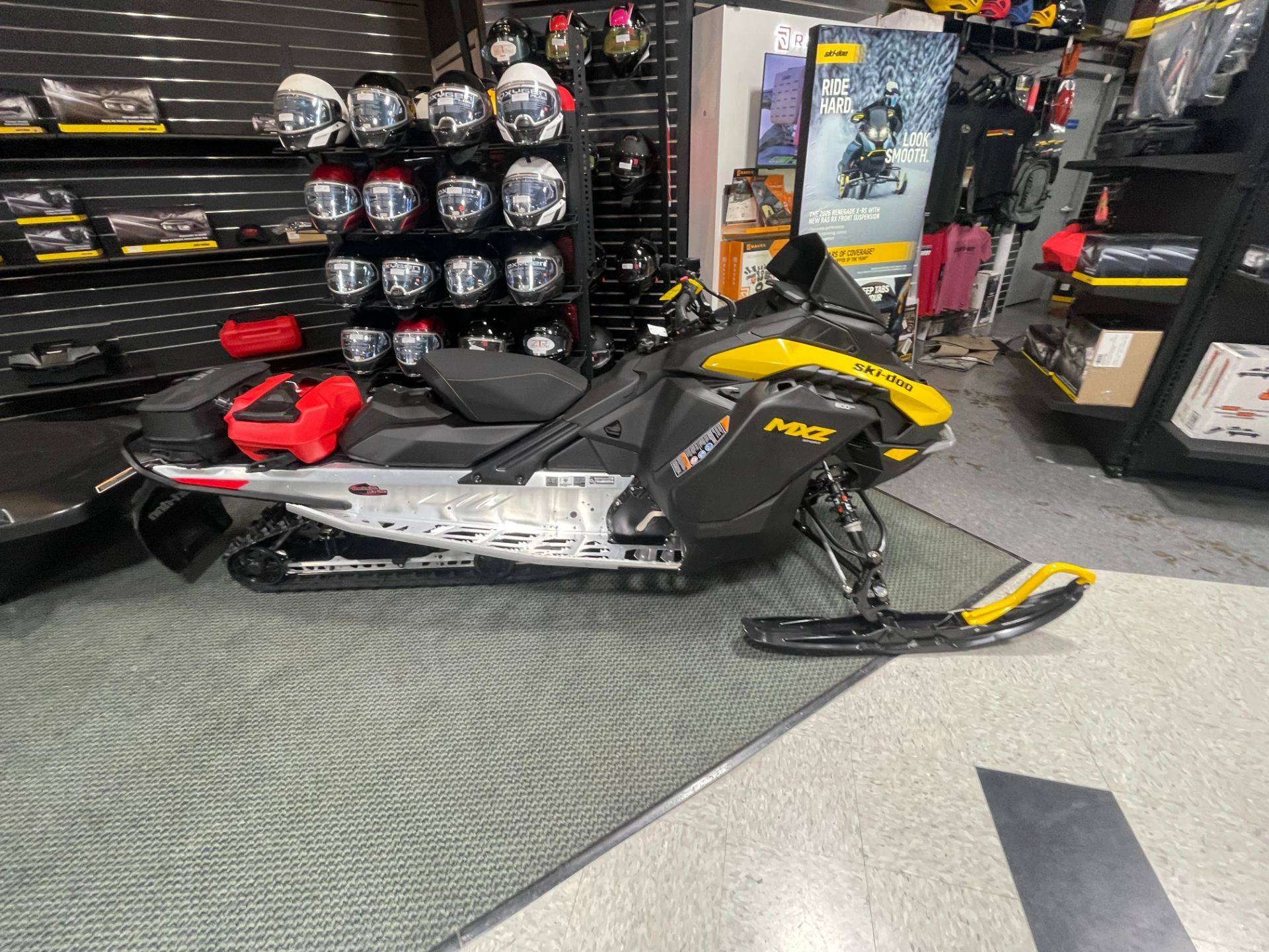 2026 Ski-Doo MXZ Sport 137 600 EFI ES RipSaw 1.25 in wilmington IL