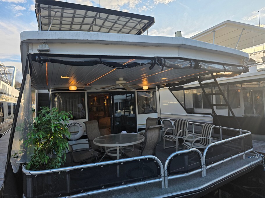 1998 Fantasy Houseboat 16' x 80' Widebody in monticello KY
