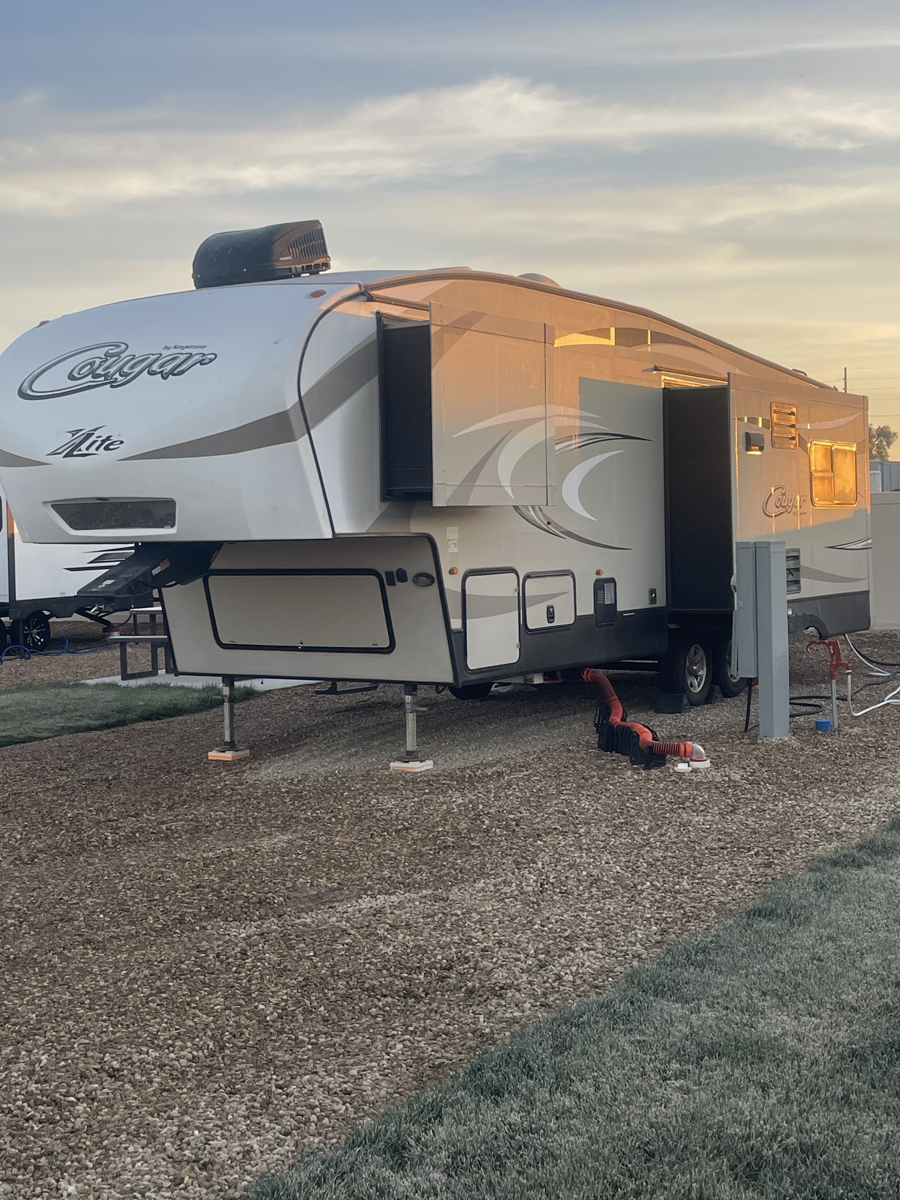 2018 Keystone COUGAR HALF-TON 28SGS RV
