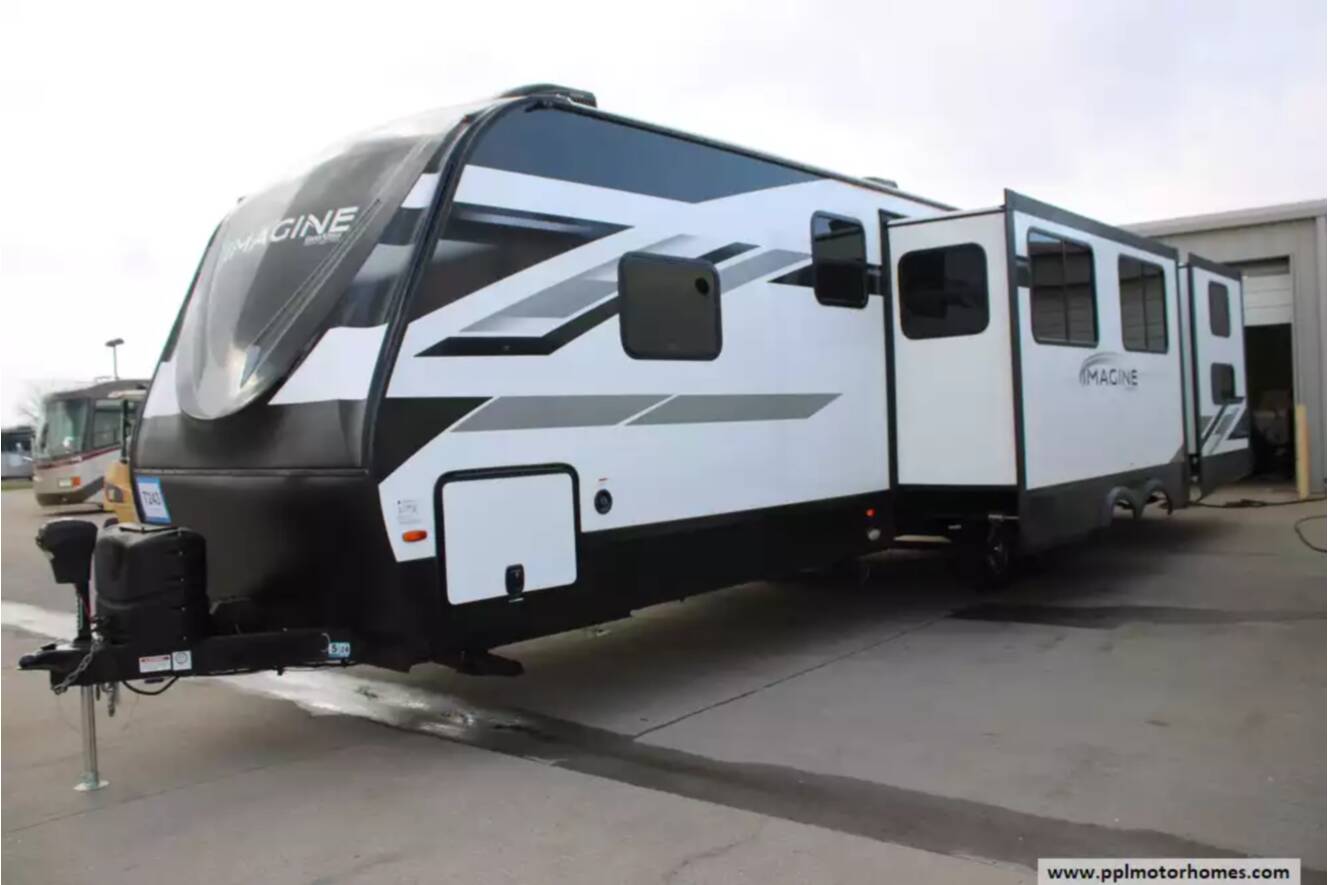 A photo of this 2022 Grand Design Imagine 3250BH
