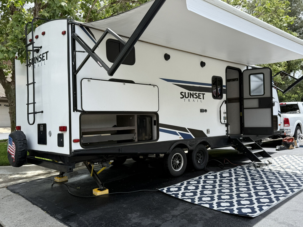 2021 Crossroads SUNSET TRAIL SUPER LITE 240BH in anaheim CA
