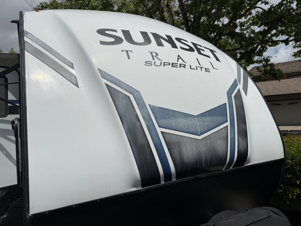 2021 Crossroads SUNSET TRAIL SUPER LITE 240BH RV