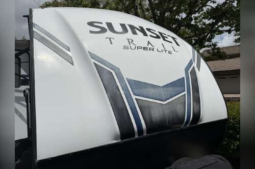2021 Crossroads SUNSET TRAIL SUPER LITE 240BH in anaheim CA
