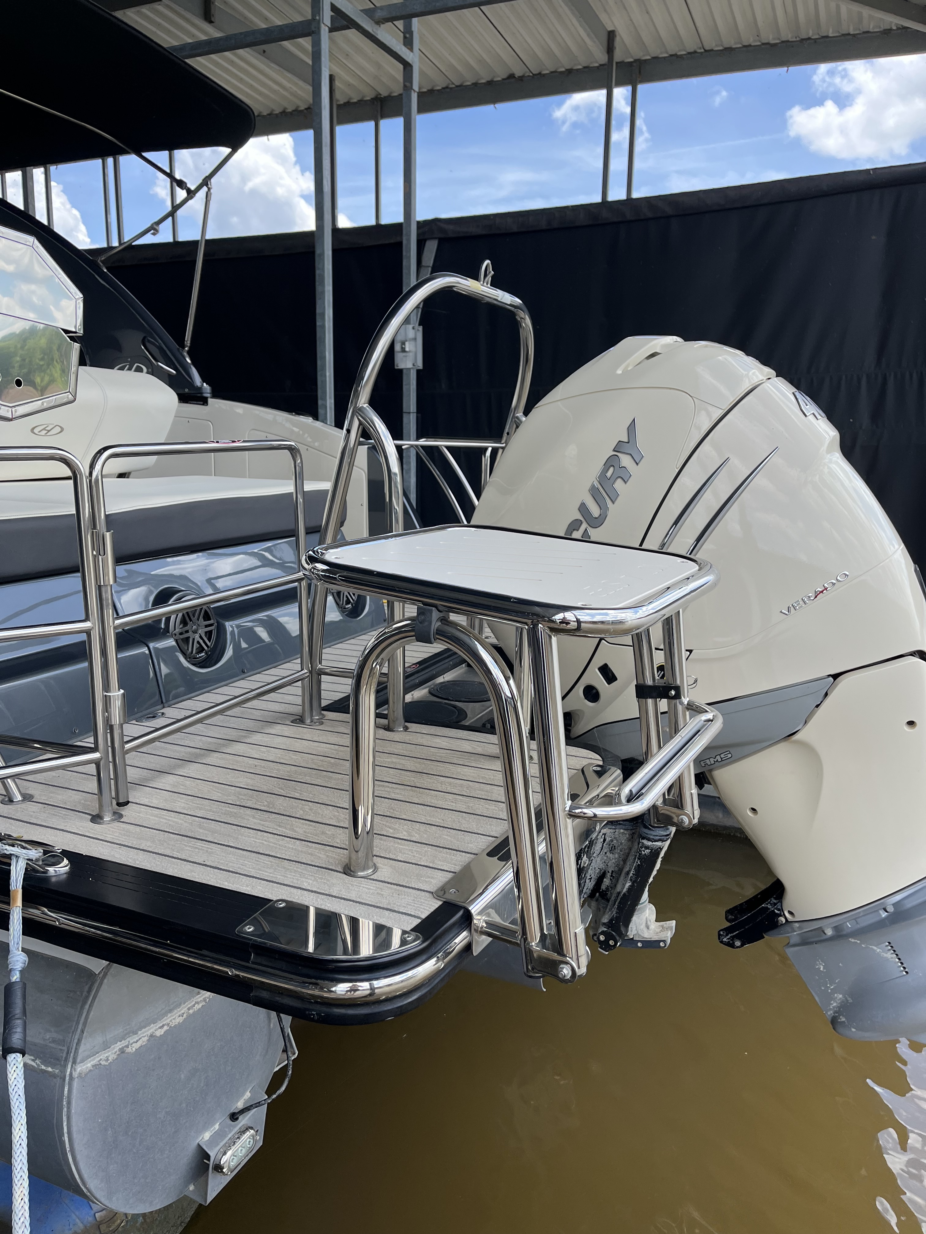 2021 Harris Flotebote Crowne 250 Single Outboard Engine boat