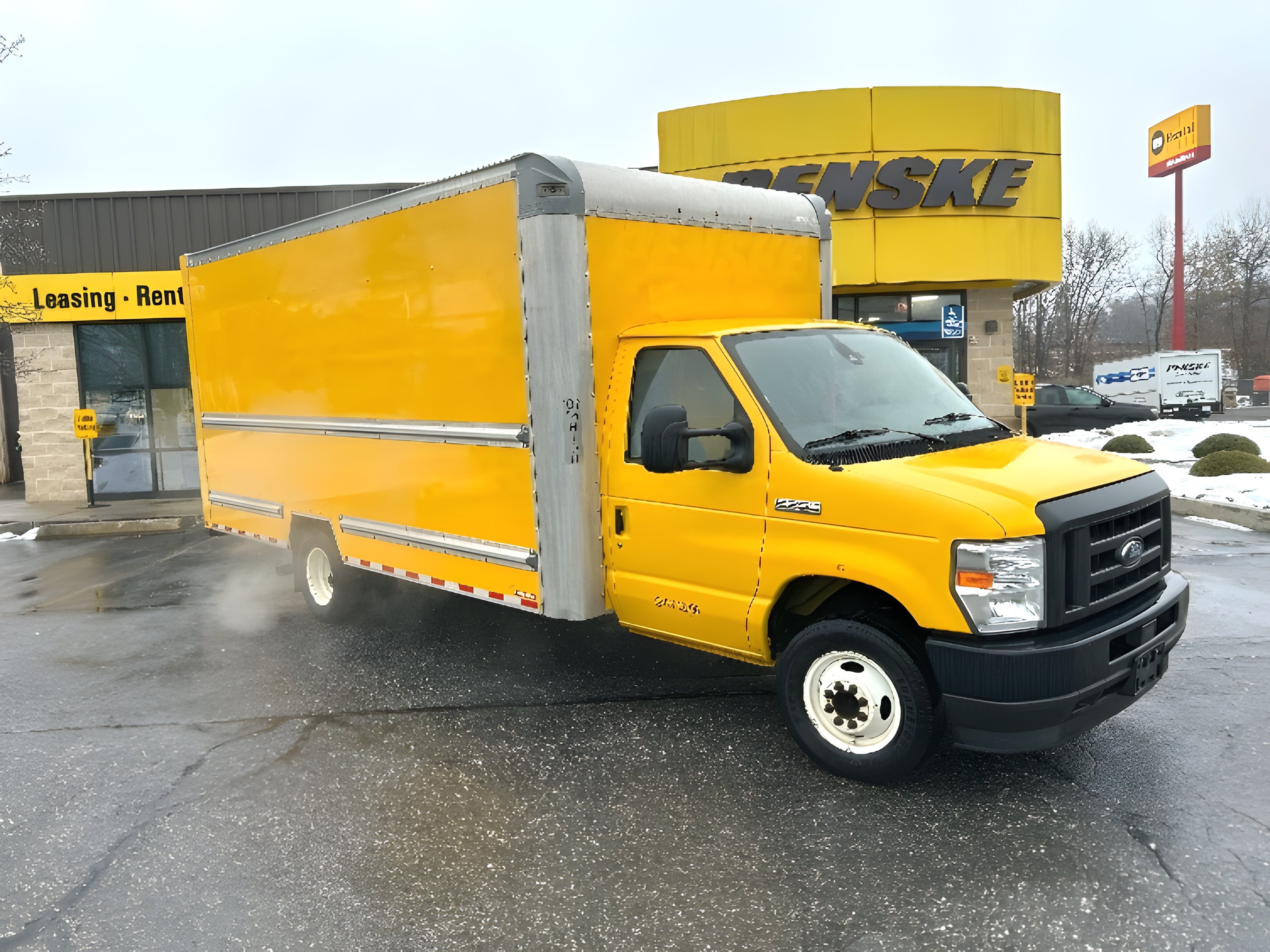 2022 FORD ECONOLINE in Chicopee, MA