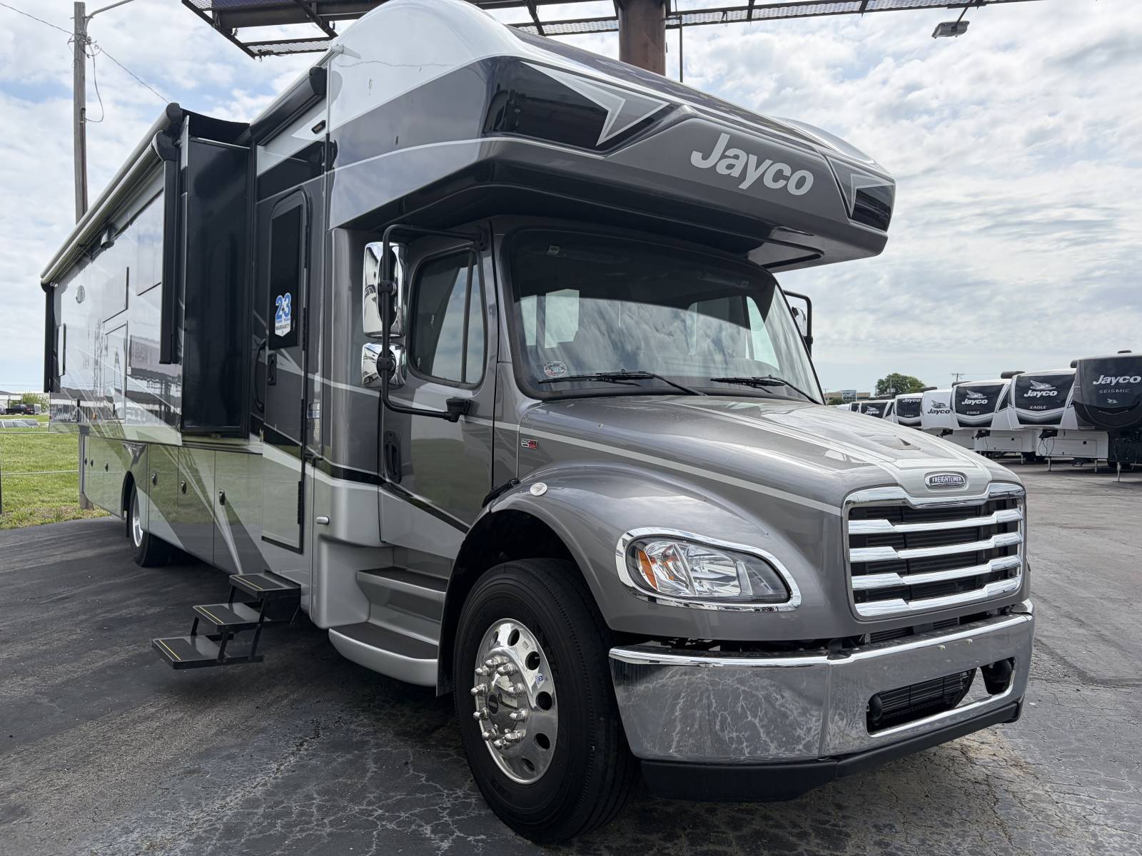 2026 Jayco SENECA 37M in grain valley MO