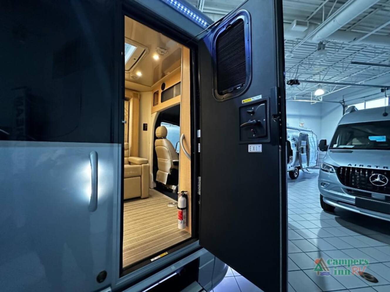 A photo of this 2026 Airstream ATLAS