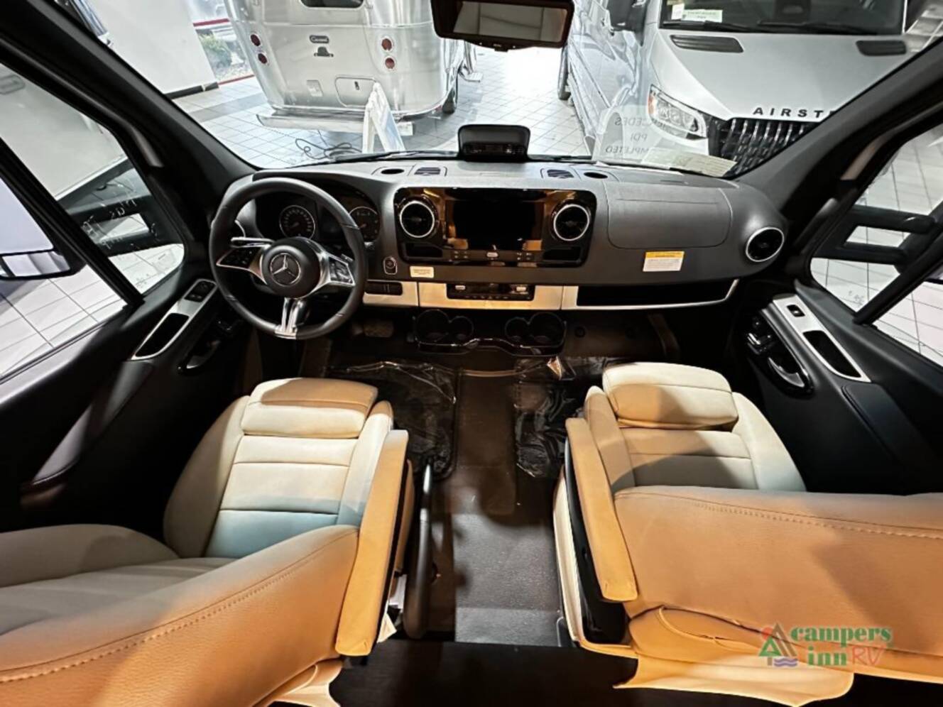 A photo of this 2026 Airstream ATLAS