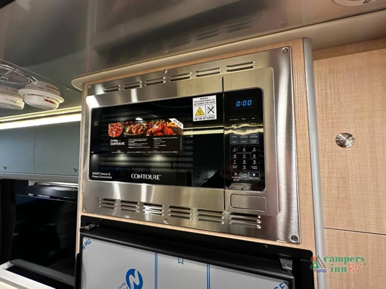 A photo of this 2026 Airstream ATLAS