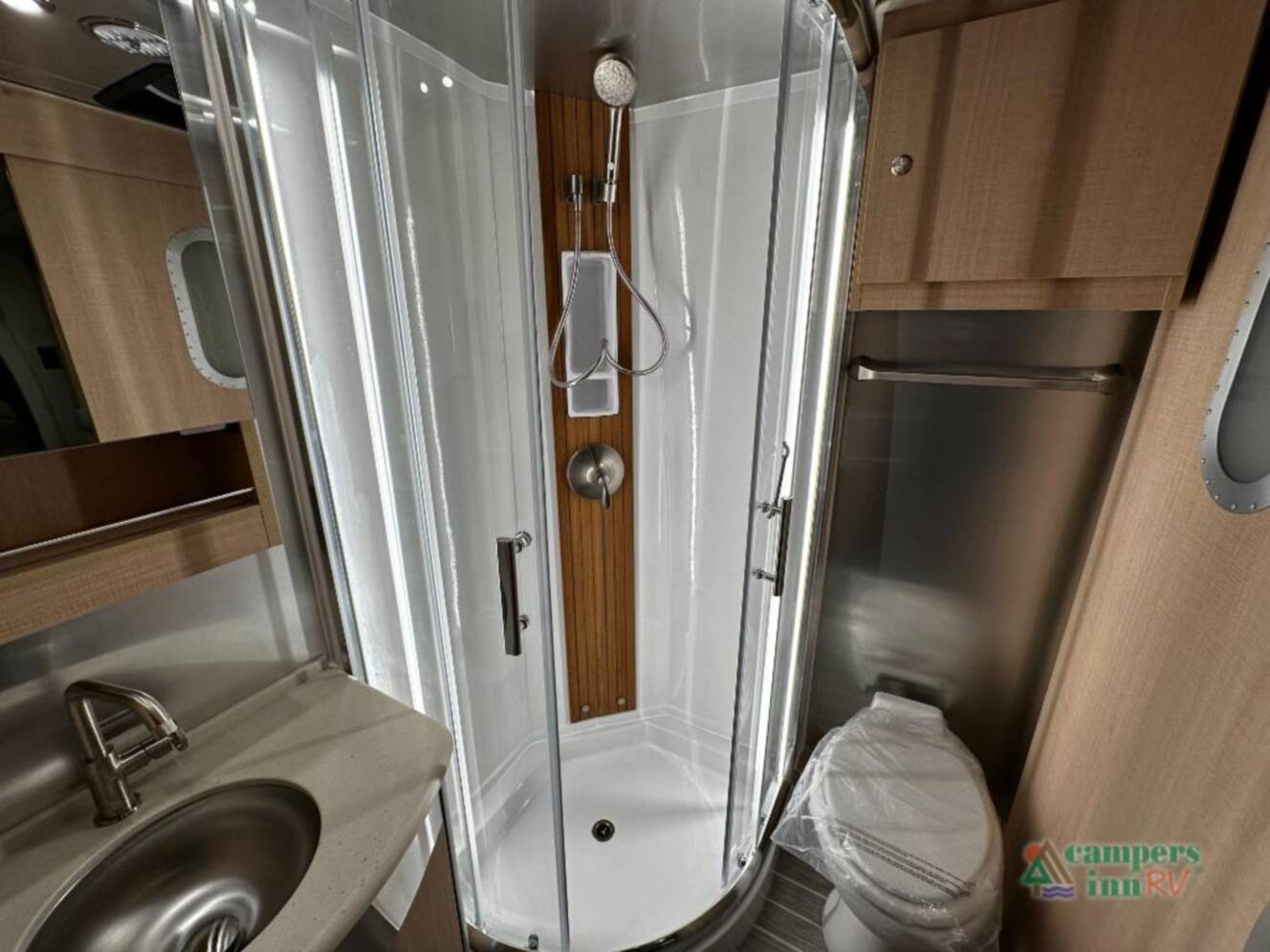 A photo of this 2026 Airstream ATLAS
