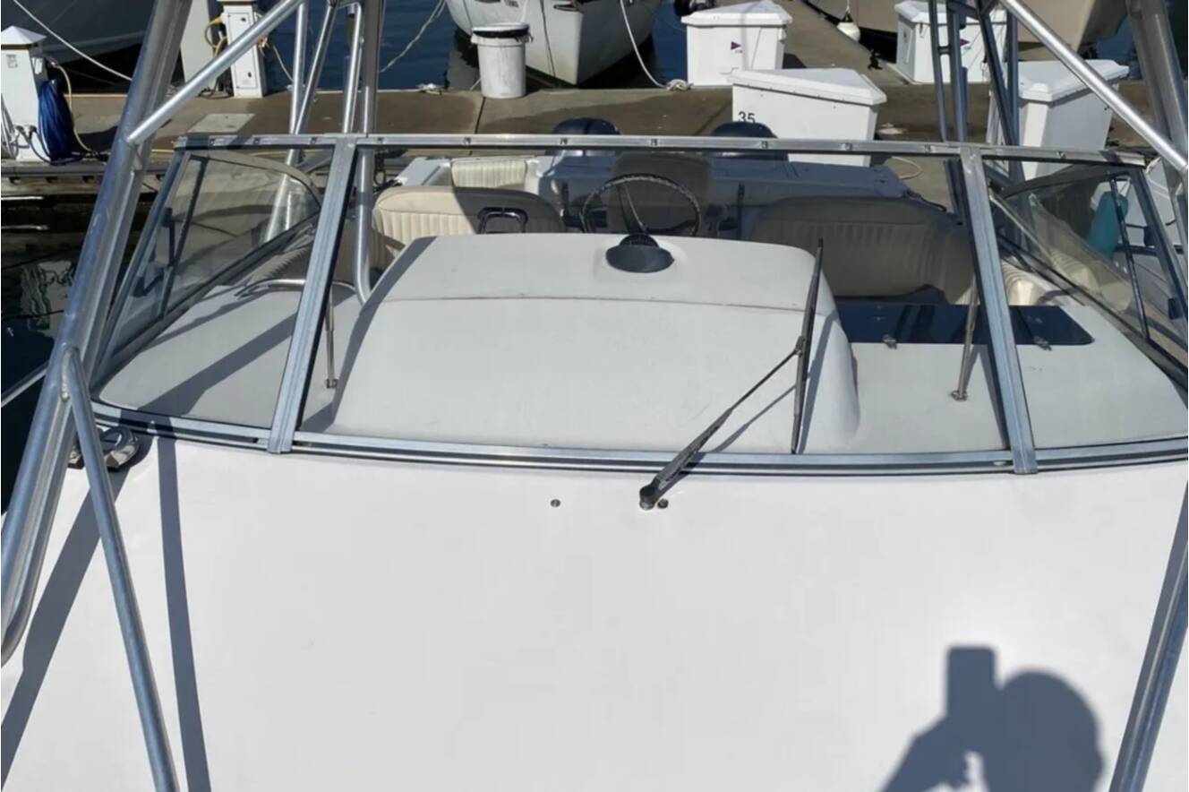 A photo of this 2002 Grady-White Express 330