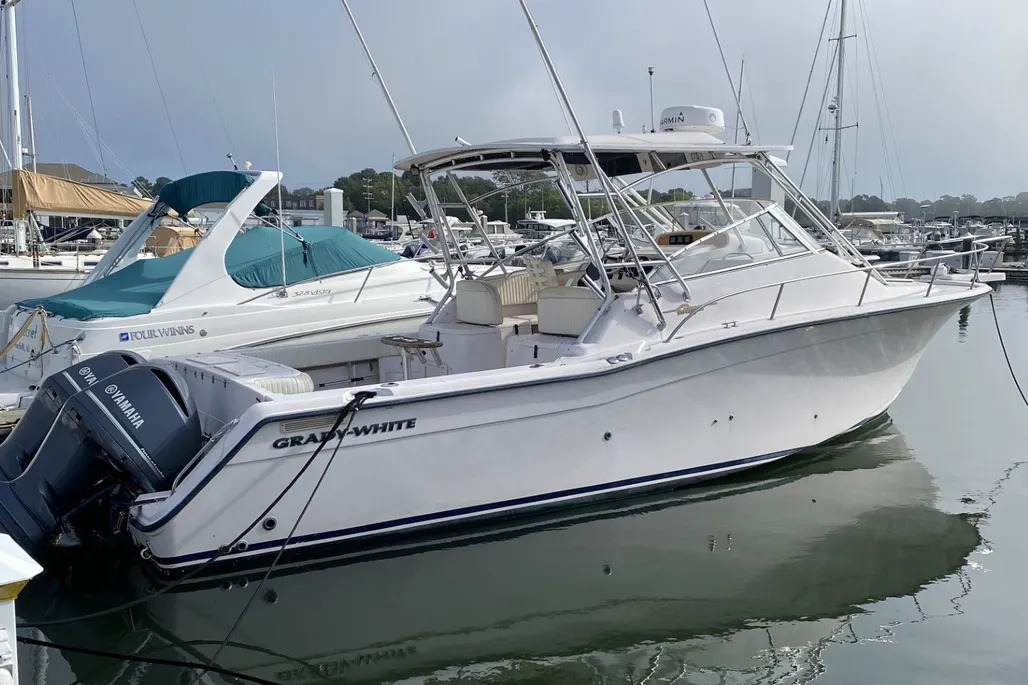 2002 Grady-White Express 330 Cruiser Boat boat