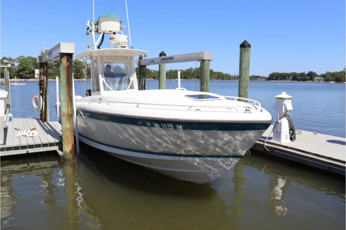 A photo of this 1997 Intrepid 322 CENTER CONSOLE