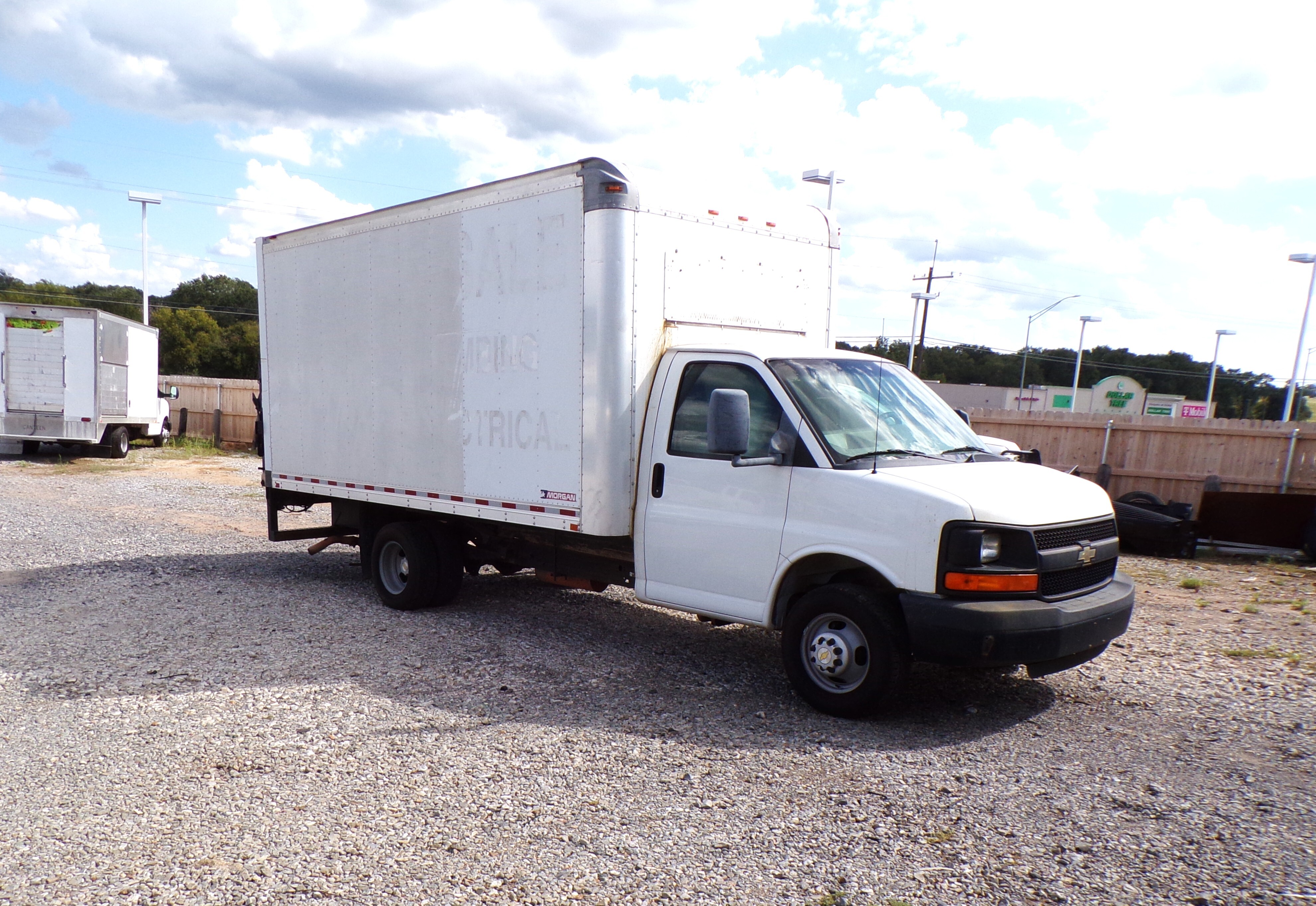 2016 CHEVROLET Express in Atoka, OK