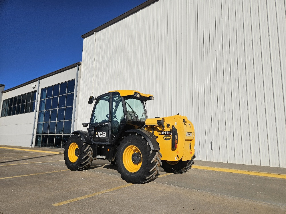2014 JCB 541-70 Agri in Wamego, KS
