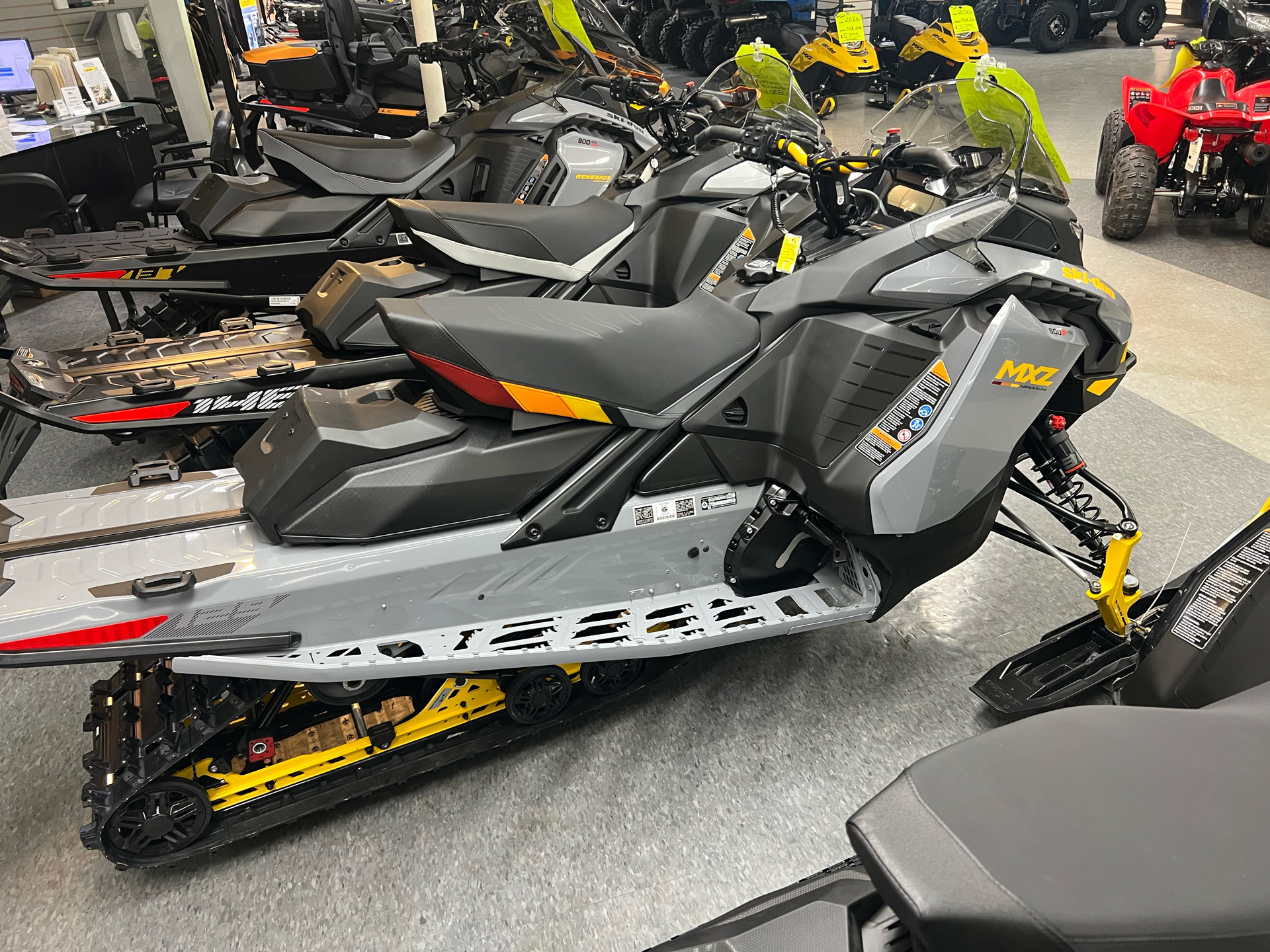2026 Ski-Doo MXZ Adrenaline w/ Blizzard Package 129 600R E-TEC ES I 600R E-TEC 129 1.25 in rutland VT