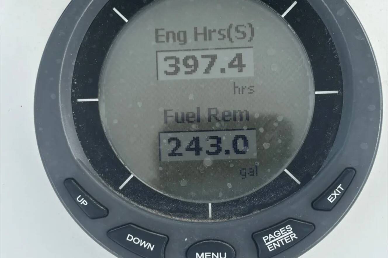 A photo of this 2001 Intrepid 289 CENTER CONSOLE
