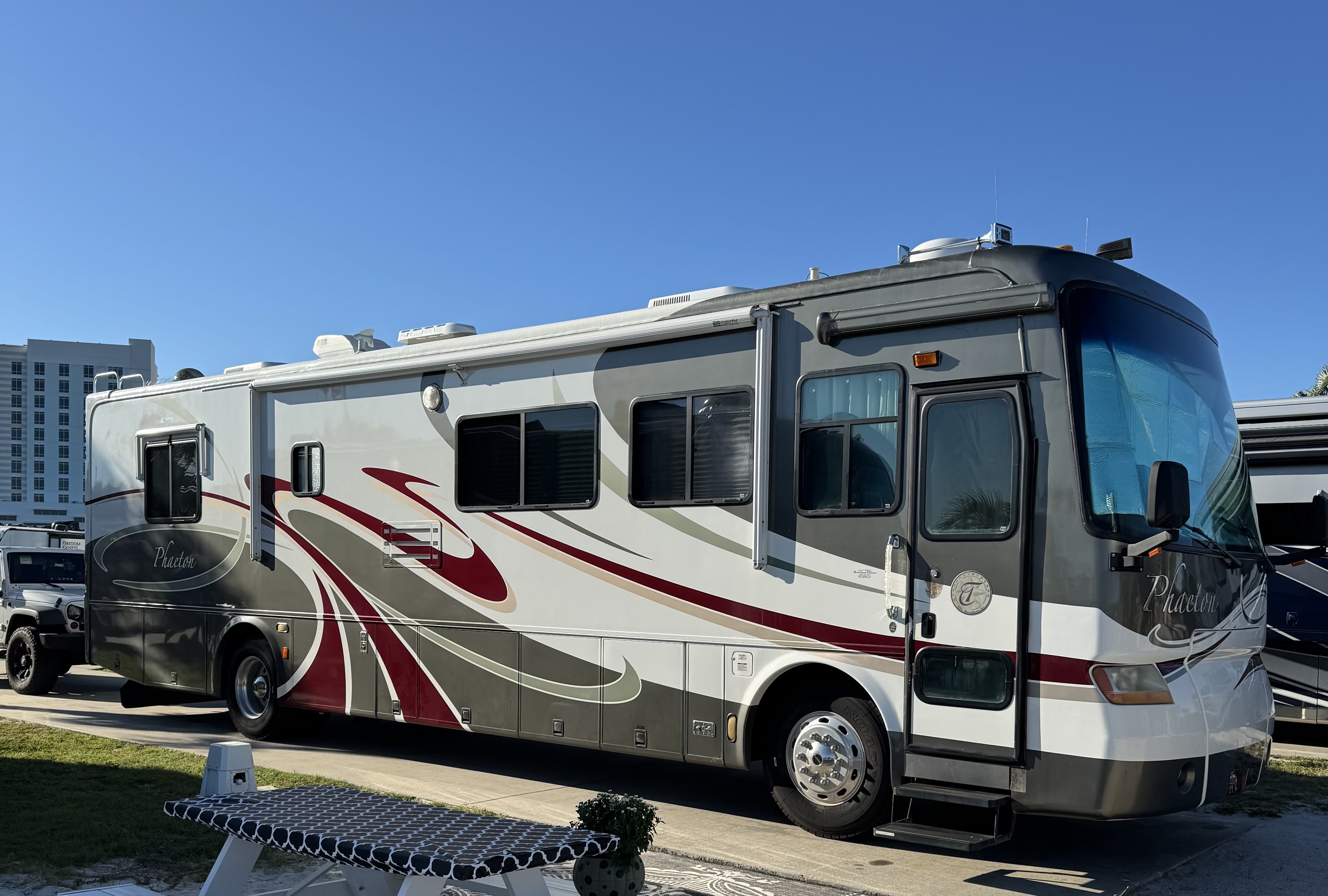2005 Tiffin Motorhomes PHAETON 35 DH RV