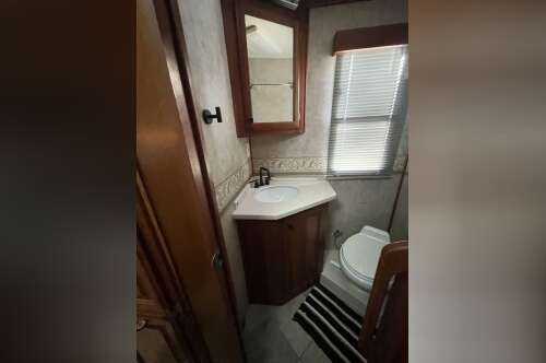 2007 Fleetwood REVOLUTION LE 40E in glendale AZ