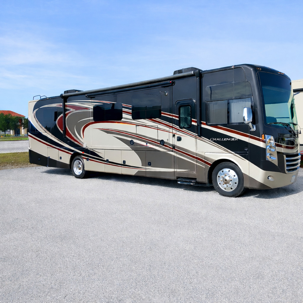 2015 Thor Motor Coach CHALLENGER in sebring FL