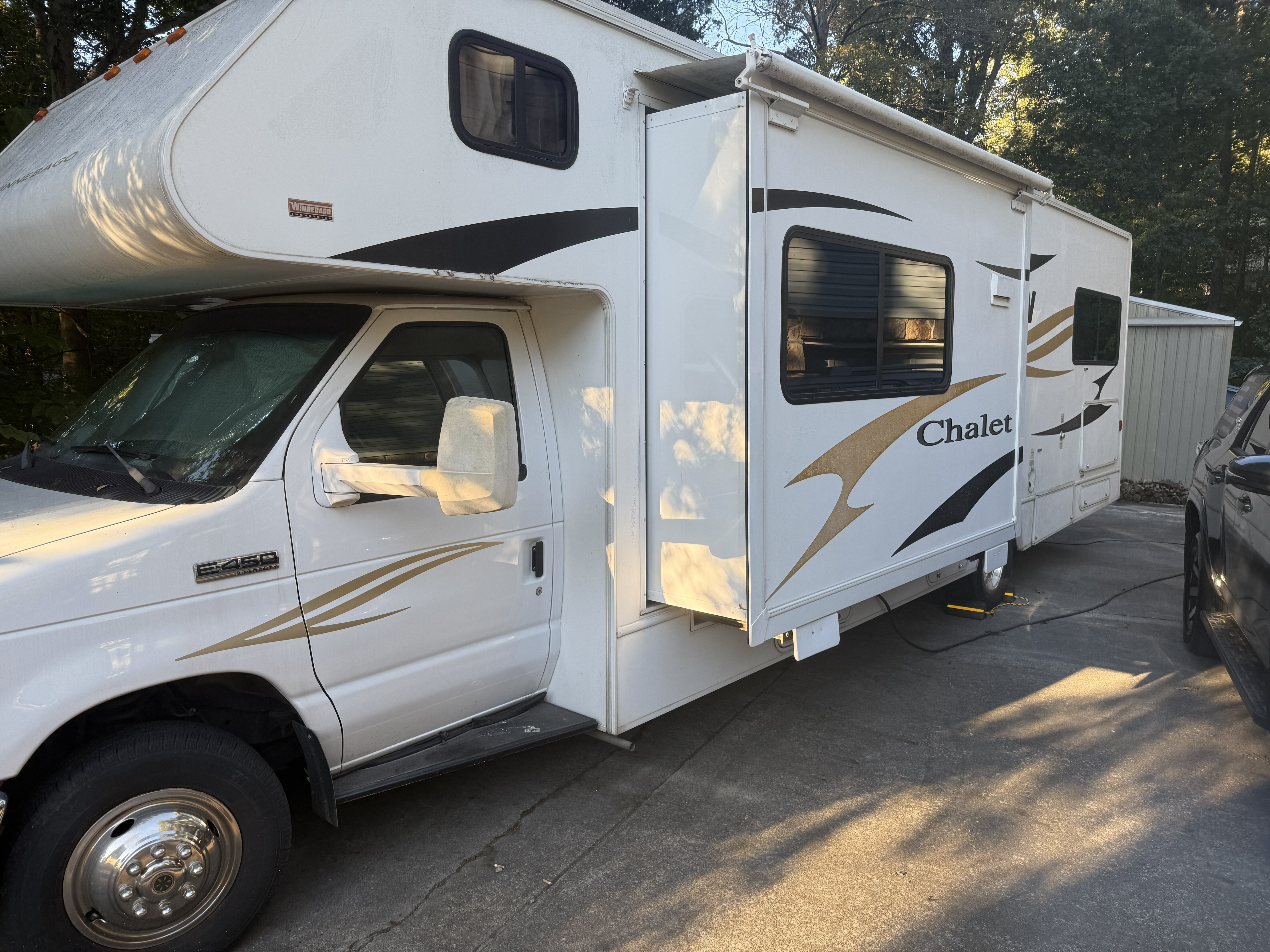 2012 Winnebago CHALET 31CR RV