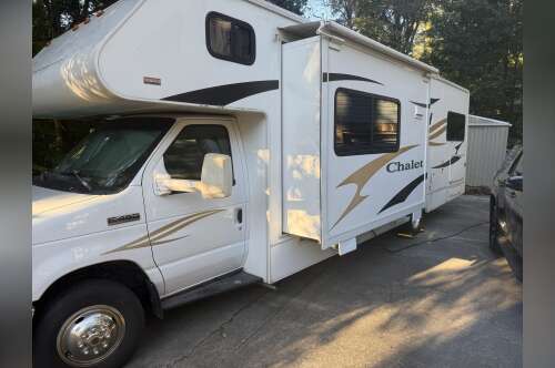 2012 Winnebago CHALET 31CR in cleveland TN