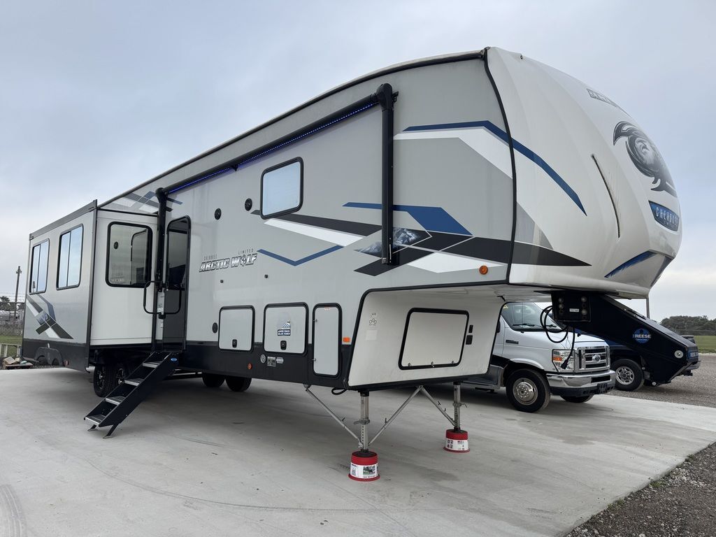 Used 2023 Forest River Cherokee Arctic Wolf 3810SUITE For Sale in ...