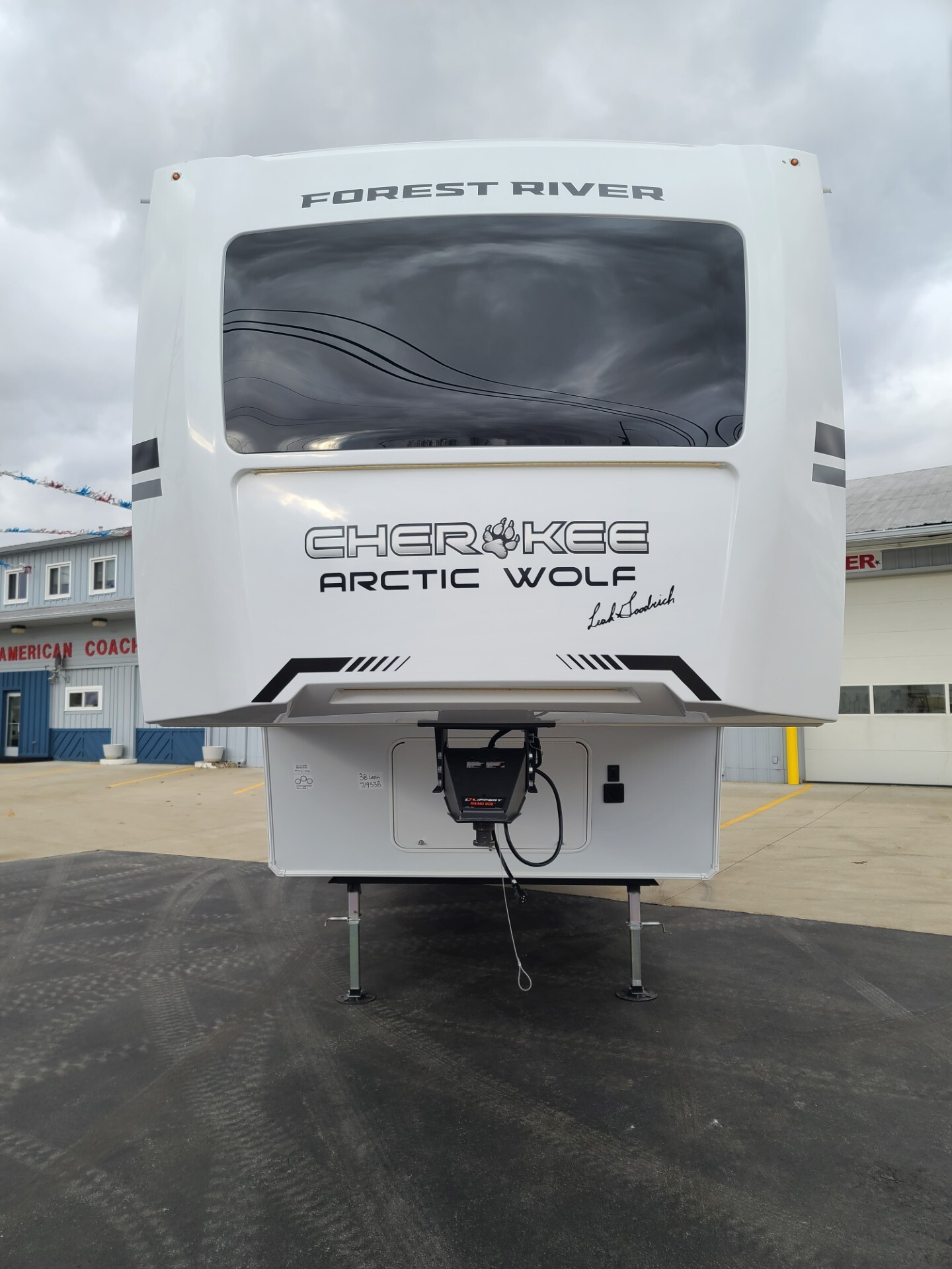 2026 Forest River Cherokee Arctic Wolf 38LEAH.G in sylvania OH