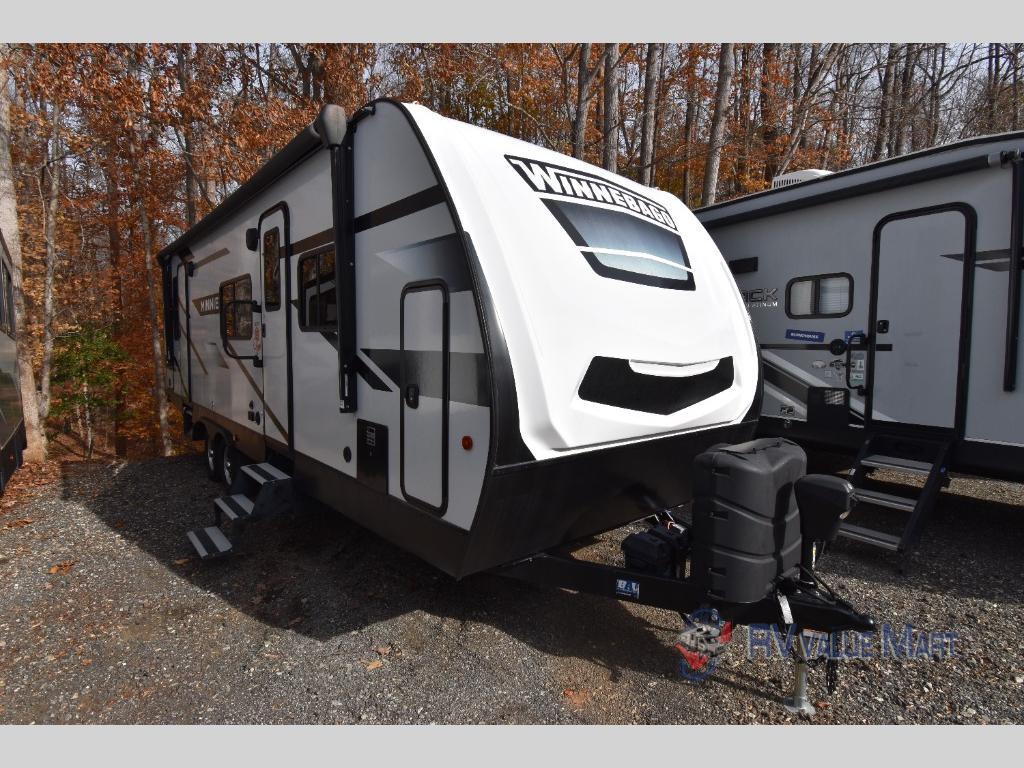 2023 Winnebago Minnie 2832FK in franklinville NC